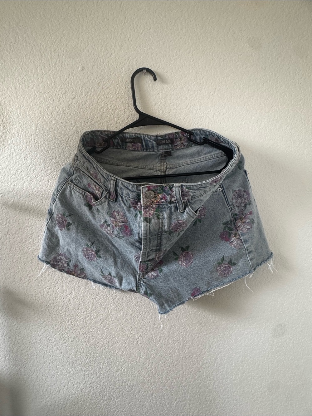 High-Rise Floral Print Denim Cutoff Shorts - Light Blue